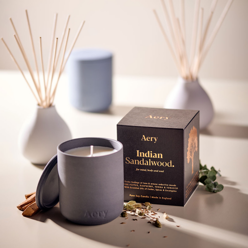 Indian Sandalwood Candle - Sandalwood, Pink Pepper & Tonka