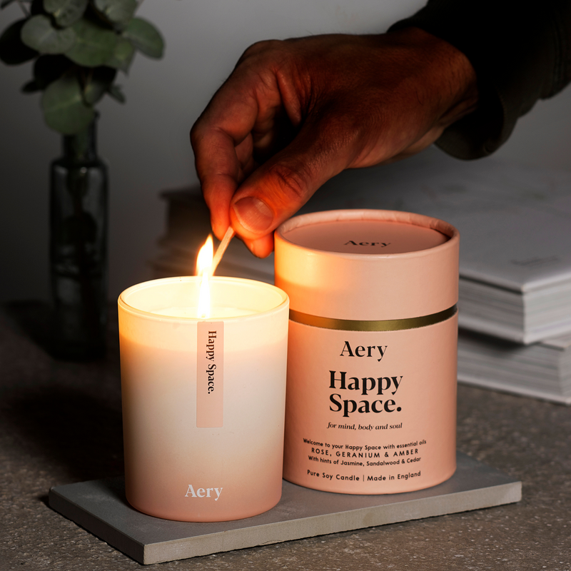 Happy Space Candle - Rose, Geranium & Amber